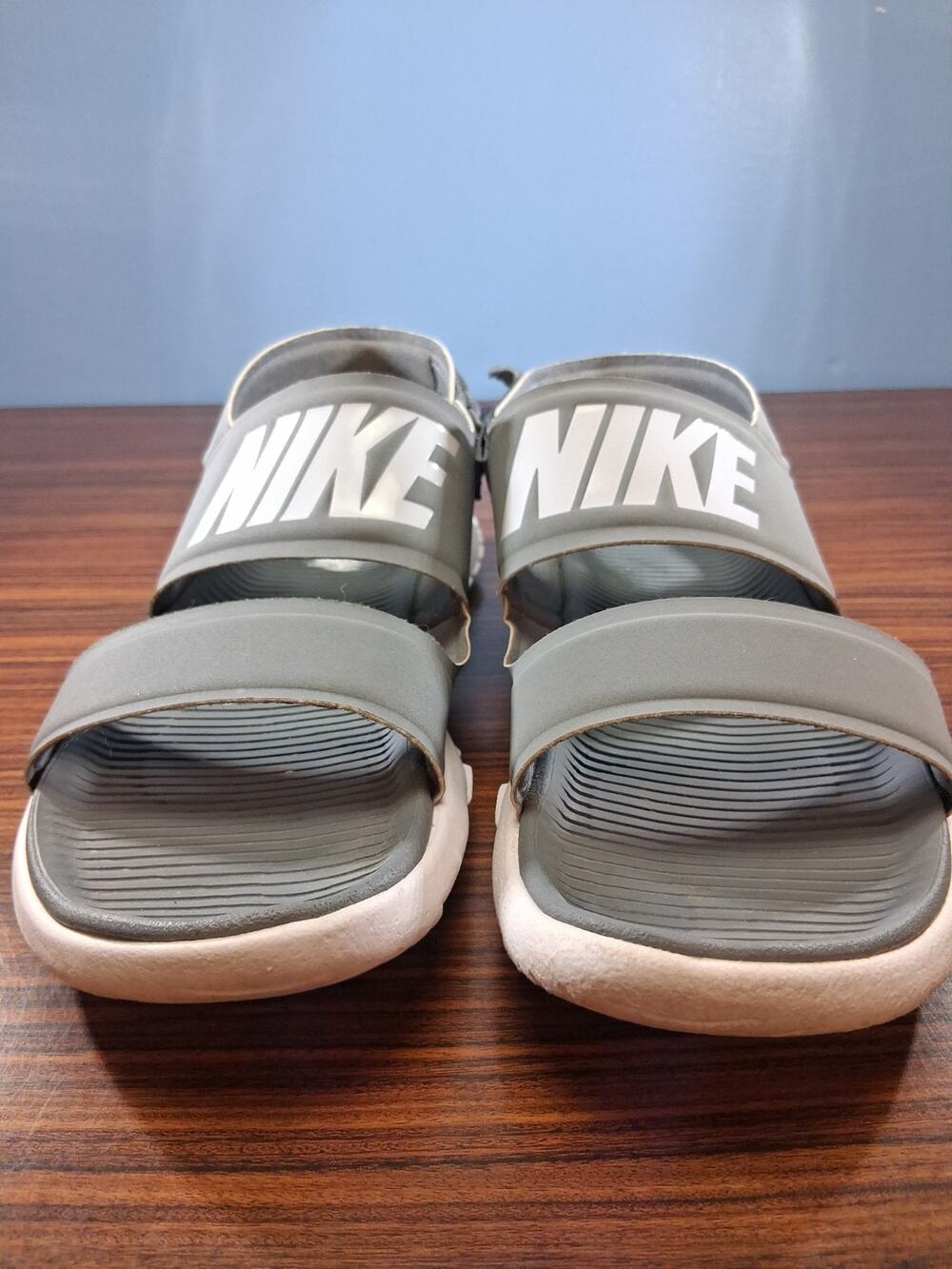 Nike Tanjun Comfort Sandals Gray Sandals Women's 8 Pre-owned Summer Fun Beach